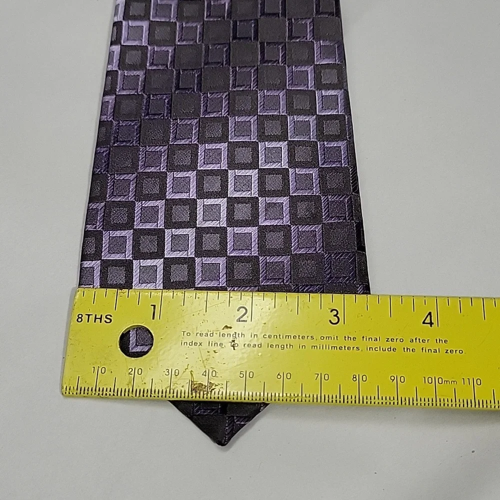 Kenneth Cole Reaction men's Square Purple silk Tie